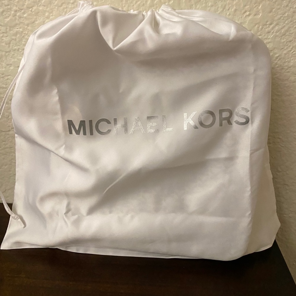 Authentic Michael Kors!!! - Picture 6 of 6